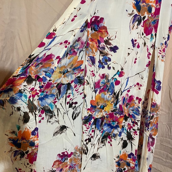 Gorgeous Flowy Floral Maxi Halter Dress - Picture 8 of 8